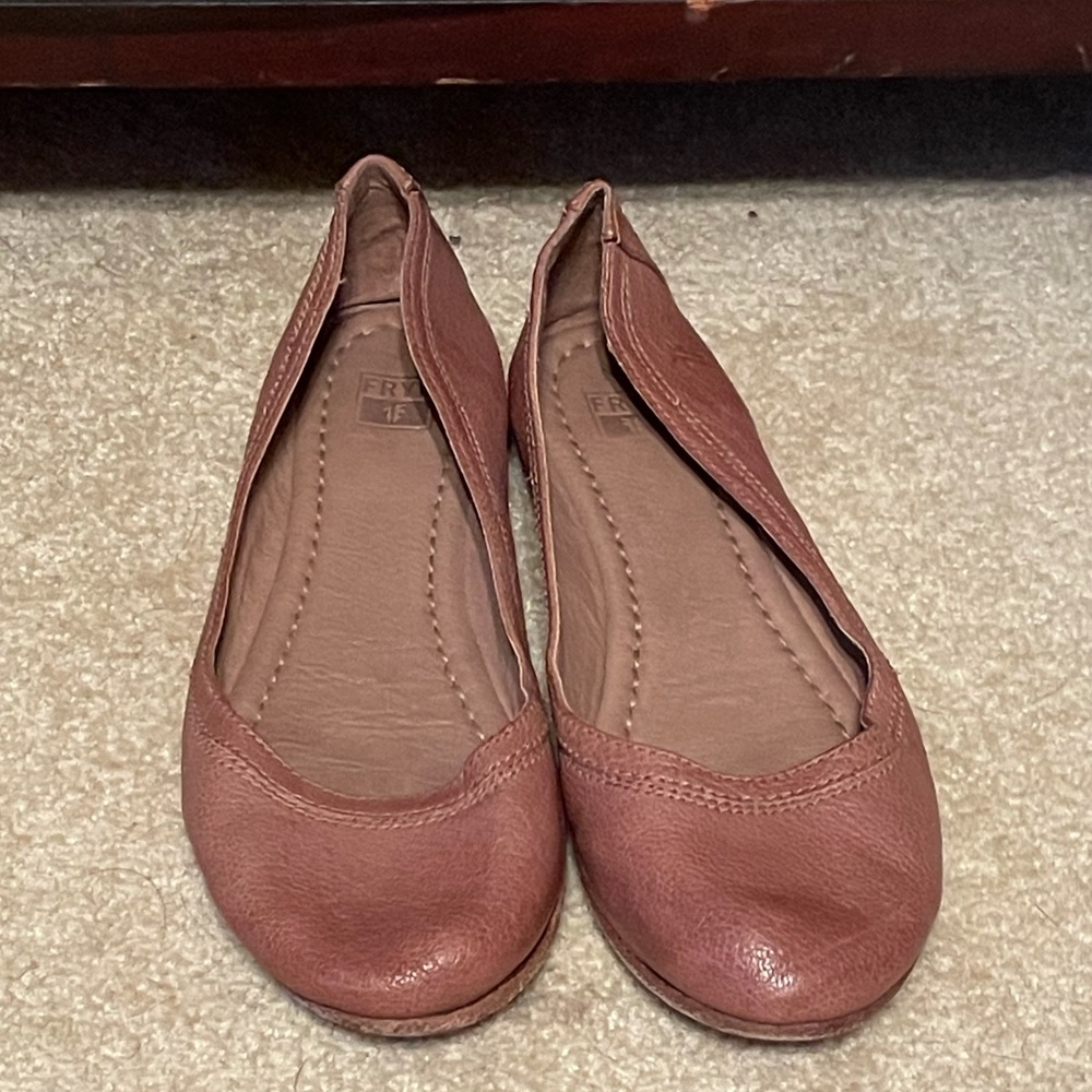 Frye Carson flats
